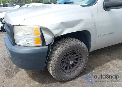 2007 Chevrolet Silverado 1500 Work Truck z USA, uszkodzony, nr VIN 1GCEC19J17E592892